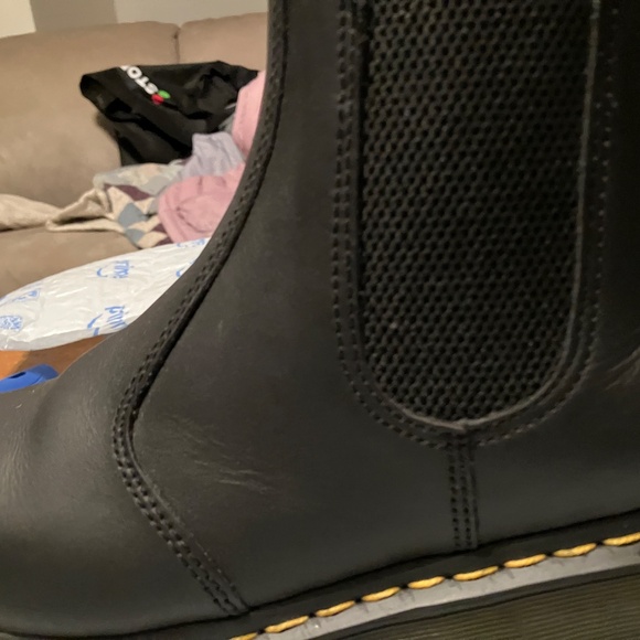 Dr. Martens women’s size nine leather Chelsea boots - Picture 11 of 16